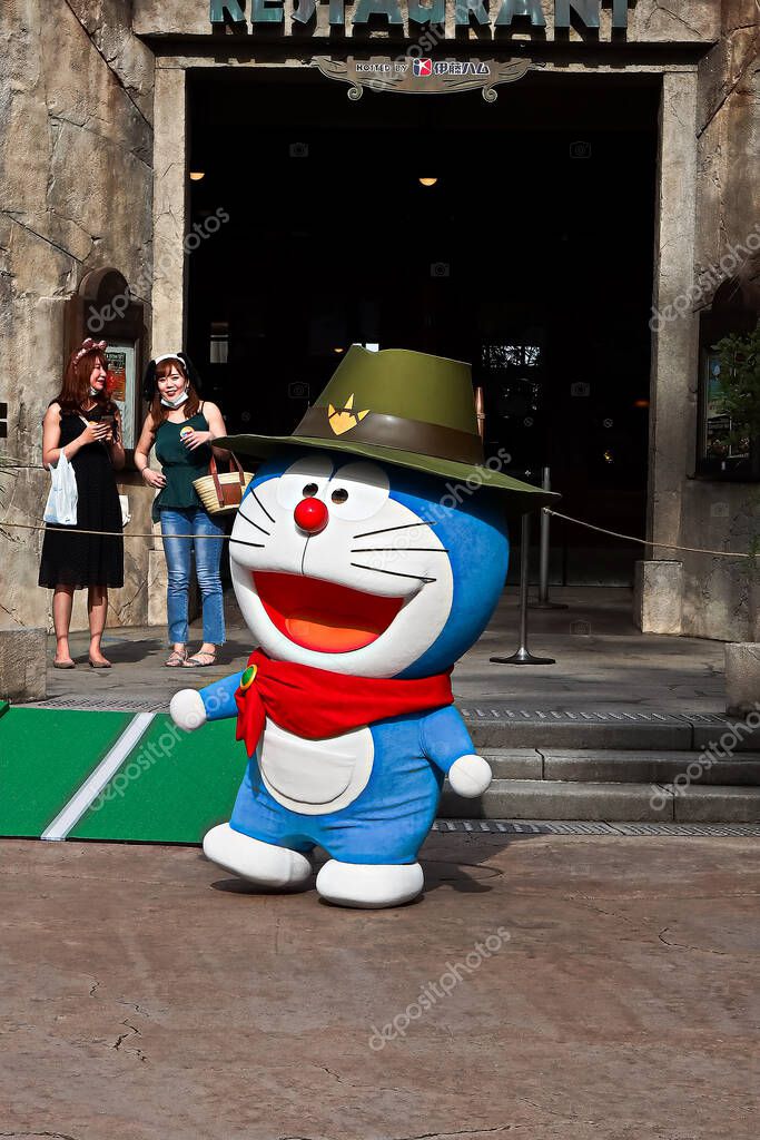 Osaka, Japón 17 de junio de 2020 La estatua de Doraemon es un