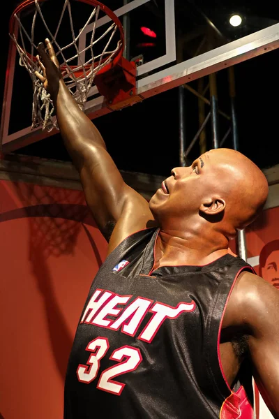 Las Vegas Usa 2011年11月5日 ラスベガスのマダム タッソー蝋人形館でのショーキル オニールの蝋人形館での展示 Shaq と呼ばれることの多い彼は アメリカのプロバスケットボール選手 — ストック写真