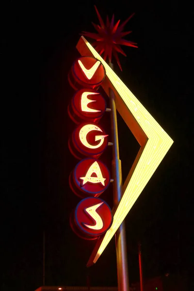 Las Vegas Usa Sep 2018 Vegas Gigantiska Neonskylt Visas Ovanför — Stockfoto