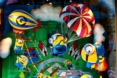 OSAKA, JAPONYA - 17 Haziran 2020: Universal Studios Japonya 'da MINION' un gösterimi. Minyonlar Despicable Me animasyonundaki karakterlerdir. COVID-19 'dan sonra Japonya Universal Stüdyoları yeniden açılıyor..