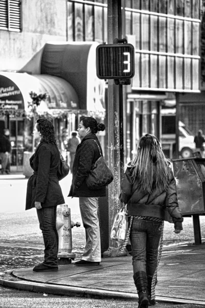 Los Angeles Usa Nov 2018 Vista Trasera Niñas Caminando Una — Foto de Stock