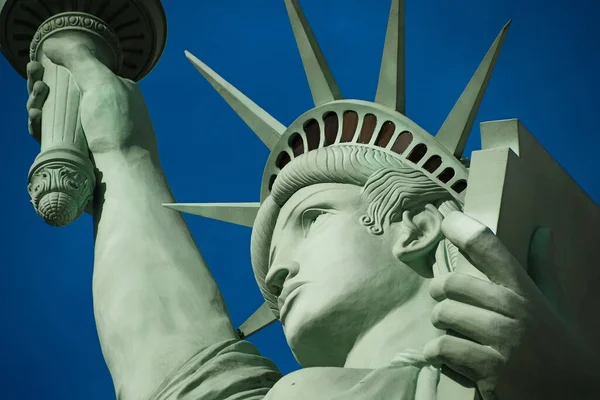 Estatua Libertad Una Estatua Cobre Colosal Diseñada Por Auguste Bartholdi —  Fotos de Stock