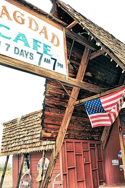 2015年10月29日 アメリカ カリフォルニア州バグダッド モハーヴェ砂漠の国道66号線沿いの1960年代のバグダッドカフェで 1987年のドイツ映画公開時に同名で有名になった — ストック写真