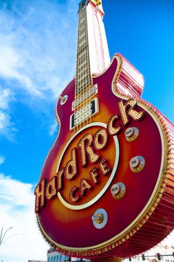 Las Vegas, ABD - 2009 Ekim 2016: Hard Rock Hotel Las Vegas, ABD 'deki Hard Rock Cafe restoranının Iconic tabelası. Hard Rock Cafe temalı restoranlar zinciri..