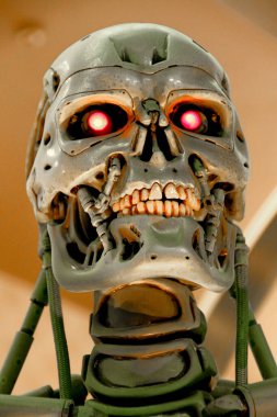 OSAKA, JAPONYA - 13 Nisan 2019: Terminatör 3D 'deki T-800 Uç iskeletinin fotoğrafı