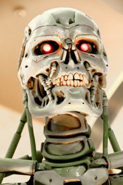 OSAKA, JAPONYA - 13 Nisan 2019: Terminatör 3D 'deki T-800 Uç iskeletinin fotoğrafı