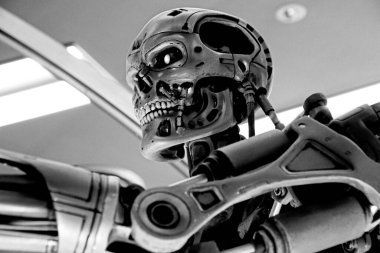 OSAKA, JAPONYA - 13 Nisan 2019: Terminatör 3D 'deki T-800 Uç iskeletinin fotoğrafı