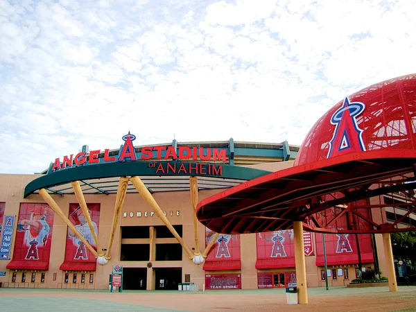 Anaheim Los Angeles Října 2016 Hlavní Vchod Stadion Angel Hlavní — Stock fotografie