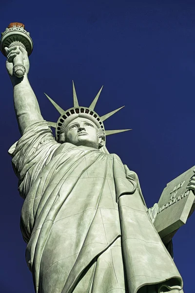 Estatua Libertad Una Estatua Cobre Colosal Diseñada Por Auguste Bartholdi —  Fotos de Stock