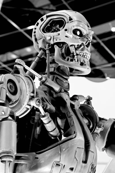 OSAKA, JAPONYA - 13 Nisan 2019: Terminatör 3D 'deki T-800 Uç iskeletinin fotoğrafı
