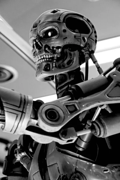 OSAKA, JAPONYA - 13 Nisan 2019: Terminatör 3D 'deki T-800 Uç iskeletinin fotoğrafı