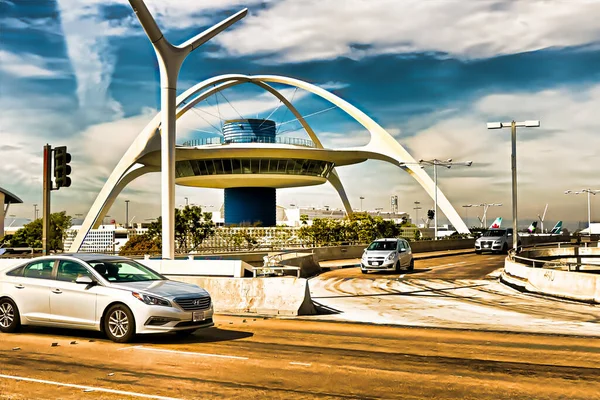 美国加利福尼亚州洛杉矶 2018年9月14日 洛杉矶国际机场主题大楼前的汽车被洛杉矶市议会指定为历史文化古迹 — 图库照片
