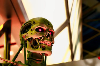 OSAKA, JAPONYA - 21 Ocak 2017: Terminatör 3D 'deki T-800 End iskeletinin fotoğrafı, JAPAN, Osaka, Japonya' daki Universal Stüdyoları 'nın en ünlü çekimlerinden biri.. 