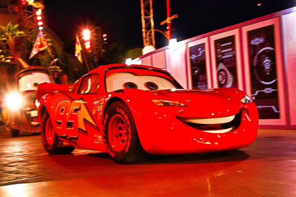 Anaheim Usa Listopada 2008 Samochody Błyskawica Mcqueen Paradzie Disney Land — Zdjęcie stockowe