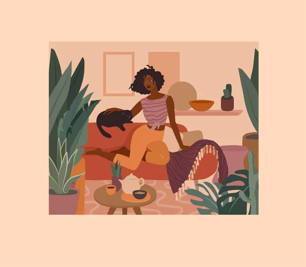Słodka afrykańska dziewczyna odpoczywająca z kotem na kanapie. Codzienne życie i codzienna rutynowa scena młodej kobiety w domu z roślinami domowymi. Wektor kreskówki — Wektor stockowy