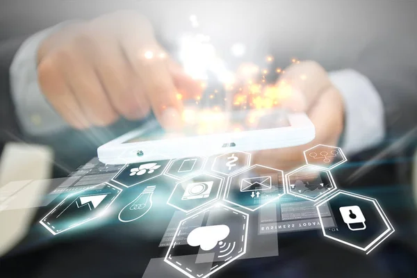 işadamı holding smartphone. Sosyal medya kavramı.