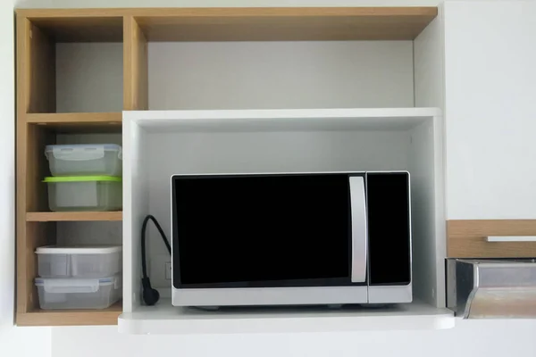 Microwave Wooden Shelf Clean Modern Kitchen — Stock Photo, Image