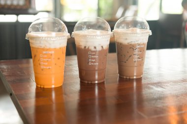 Farklı içki almak uzakta Kupası (çikolata, Tay süt çay ve kahve)