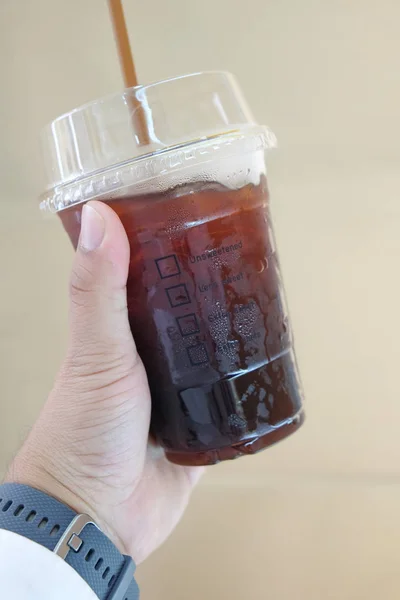 Iced Americano Zwarte Koffie Hand Kant Klaarmaaltijden Drinken Concept — Stockfoto