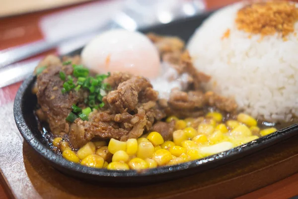 Schweinefleisch Teppanyaki Mit Und Mais Heißen Teller Japanisches Essen — Stockfoto