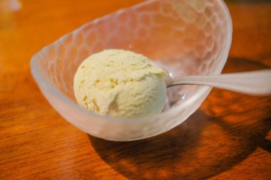 Yeşil çay matcha dondurma Japonca cam kase