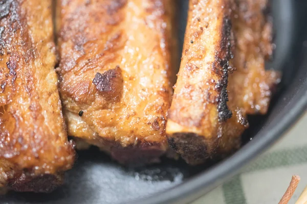 Cerca Deliciosas Costillas Cerdo Asadas Fritas — Foto de Stock