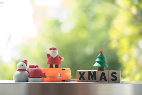 Kerst Ornamenten Met Brieven Spelling Xmas Feestelijke Kerst Concept — Stockfoto