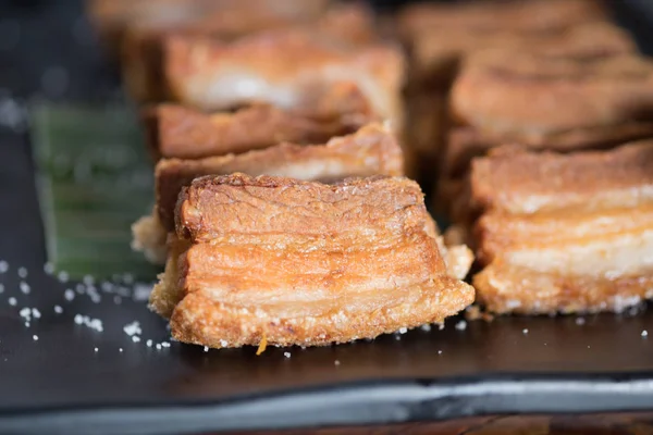 Barriga Porco Crocante Frita Com Comida Salgada Estilo Tailandês — Fotografia de Stock