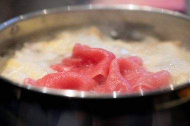 Ham taze dilim domuz güveç açık büfe restoran