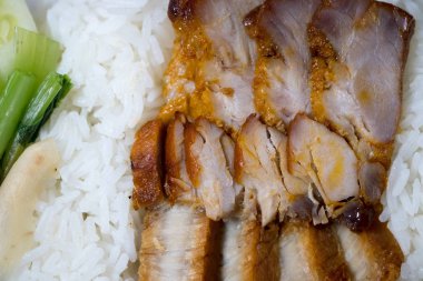 Gevrek domuz eti ve ızgara kırmızı domuz eti