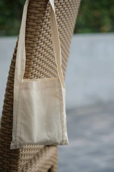White tote canvas fabric eco bag cloth shopping sack — Stockfoto