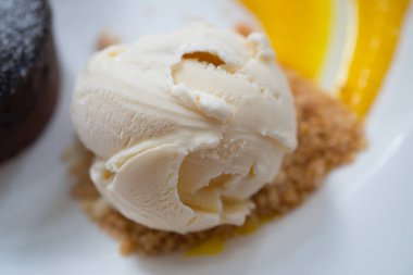 Vanilyalı dondurma.