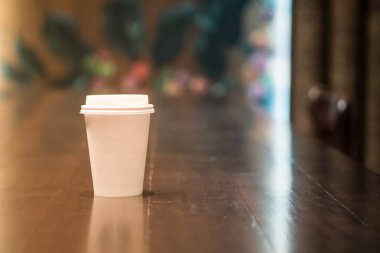 Kahve kağıt fincan kafe dükkanda almak