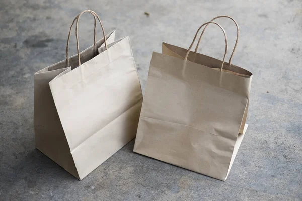 Craft paper shopping bag