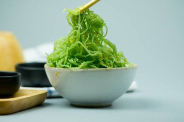 Yeşim erişteile Bambu çubukları