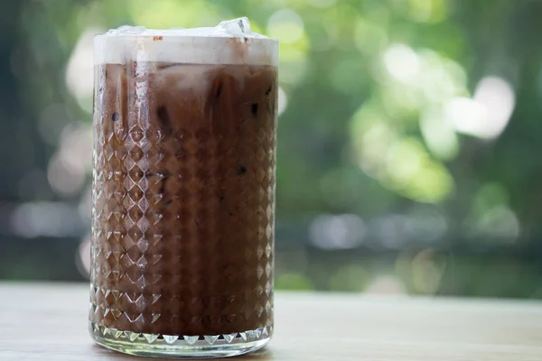 A cup of iced mocha, espresso mixed with chocolate topped with m — Stock Photo, Image