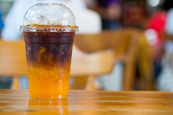 Jus jeruk espresso dengan es. Es dingin minuman musim panas . — Stok Foto