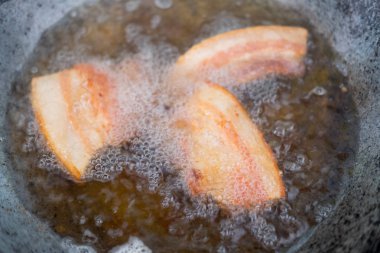 Domuz Göbek kızartma