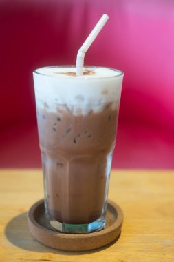 Buzlu çikolata kakao cam ve saman