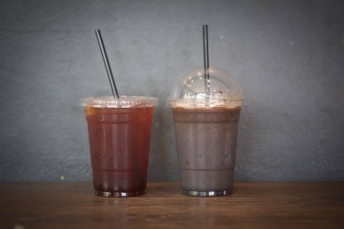 Soğuk çikolata ve buzlu americano