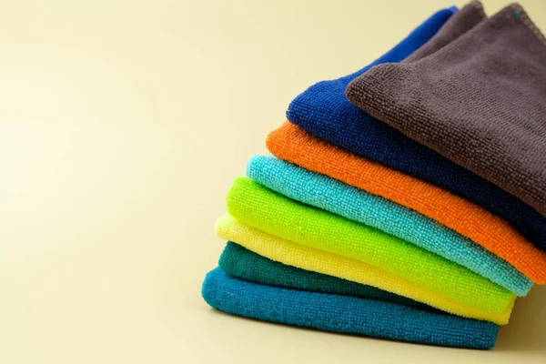 Lavare gli asciugamani in una pila con spazio di copia . — Foto Stock