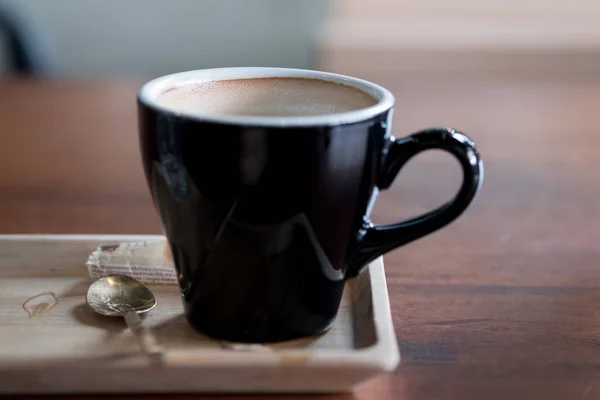 Copo de café quente vazio após a bebida — Fotografia de Stock