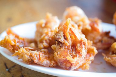 Kızarmış karides lezzetli