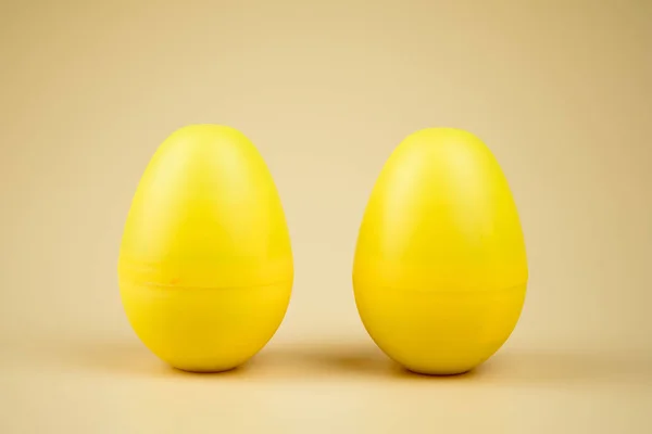 塑料玩具惊喜蛋 — 图库照片