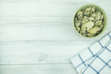 Kasede istiridye deniz ürünleri. Taze çiğ Oyster