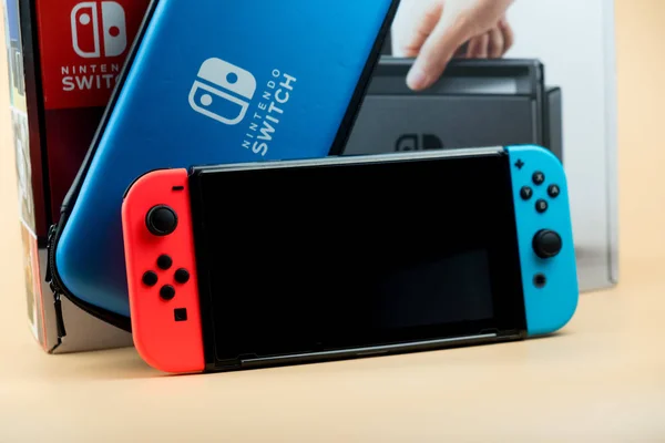 Bangkok, thailand - 11. august 2019. nintendo switch, die videospielkonsole für zuhause oder portable spiele — Stockfoto