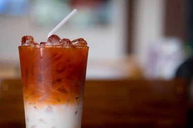 Bir Bardak Tayland buzlu süt çayı