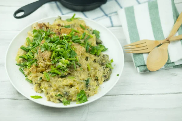 Çıtır istiridye omlet, Tay tarzı gıda