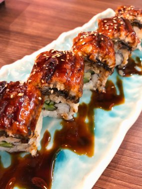 Unagi eel suşi