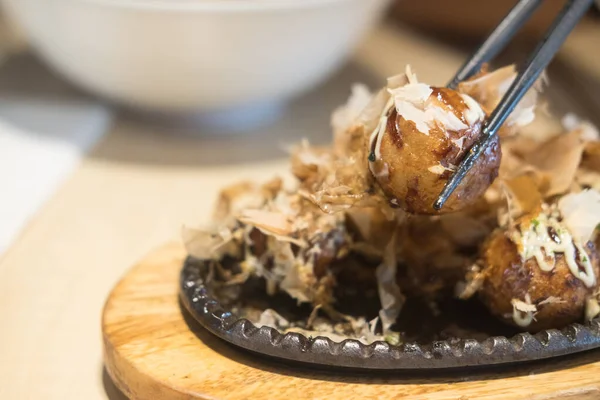 Takoyaki, deliciosa bola de lula frita — Fotografia de Stock